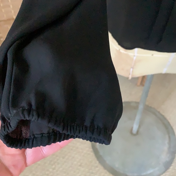 Express long sleeve blouse in Jet Black - Picture 3 of 4